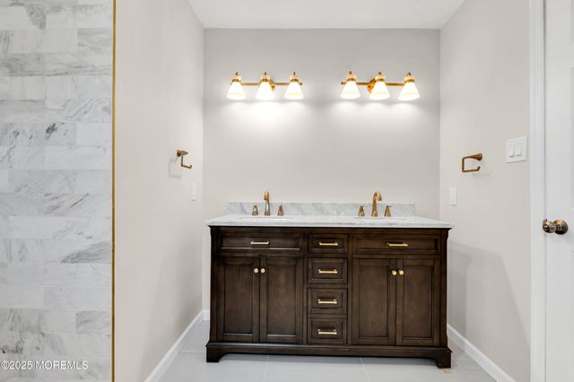 5 Buxton Court, Barnegat, NJ 08005