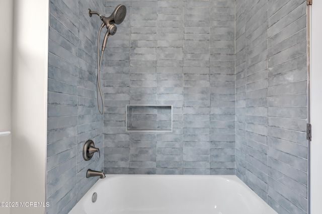 5 Buxton Court, Barnegat, NJ 08005