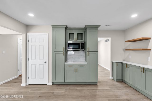 5 Buxton Court, Barnegat, NJ 08005