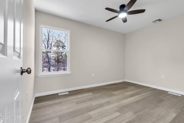 5 Buxton Court, Barnegat, NJ 08005