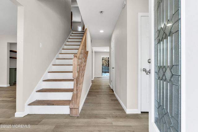 5 Buxton Court, Barnegat, NJ 08005