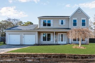 5 Buxton Court, Barnegat, NJ 08005