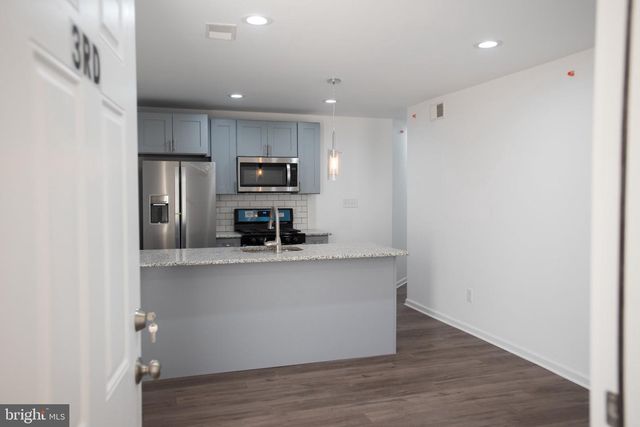 2227 E CUMBERLAND ST, Philadelphia, PA 19125