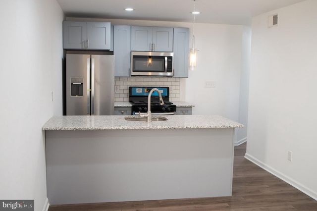 2227 E CUMBERLAND ST, Philadelphia, PA 19125
