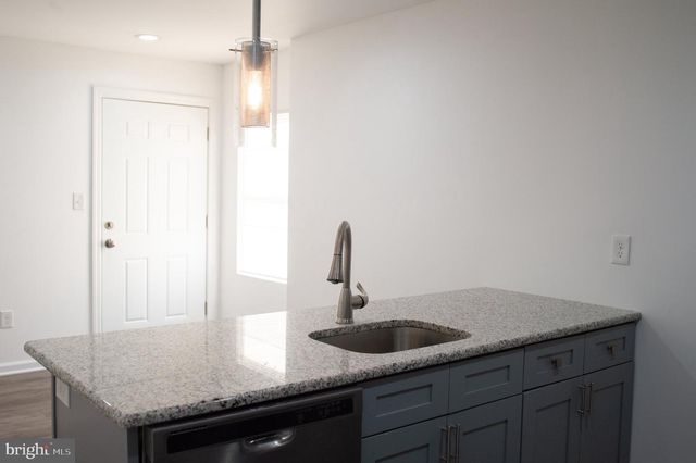 2227 E CUMBERLAND ST, Philadelphia, PA 19125