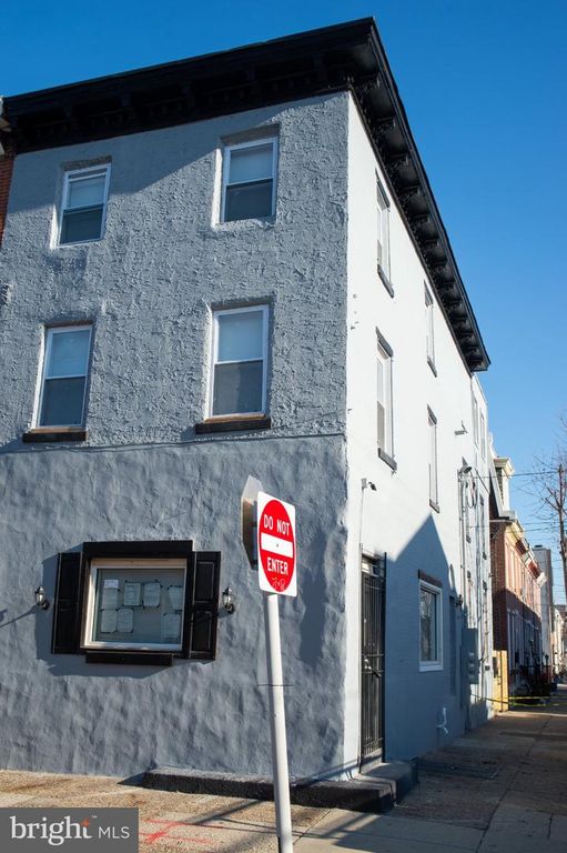2227 E CUMBERLAND ST, PHILADELPHIA, PA 19125 — photo 2