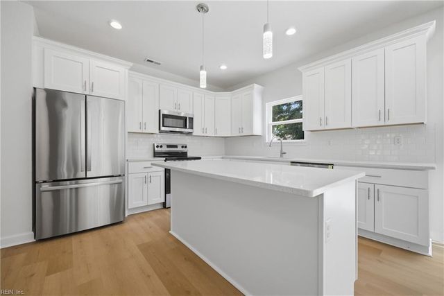 3010 Smithfield Rd, Portsmouth, VA 23702