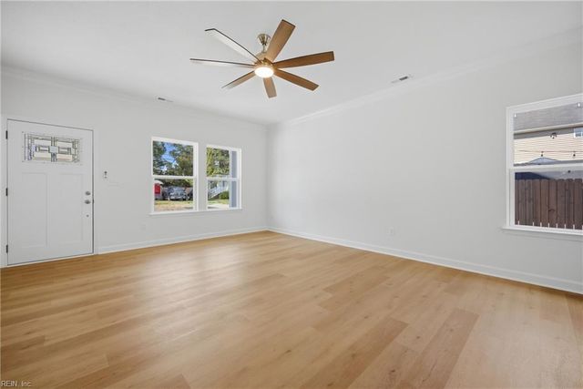3010 Smithfield Rd, Portsmouth, VA 23702