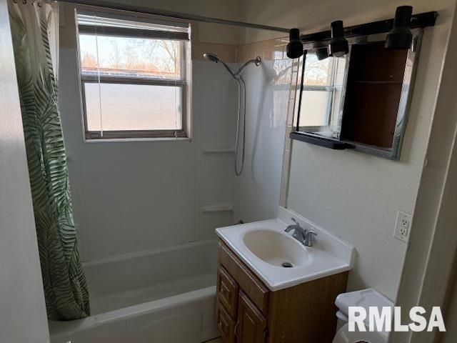 418 & 420 S GRAHAM Street, Carbondale, IL 62901