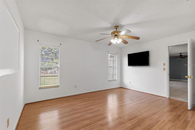 17635 MEADOWBRIDGE DRIVE, Lutz, FL 33549