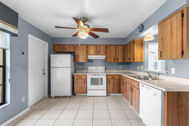 17635 MEADOWBRIDGE DRIVE, Lutz, FL 33549