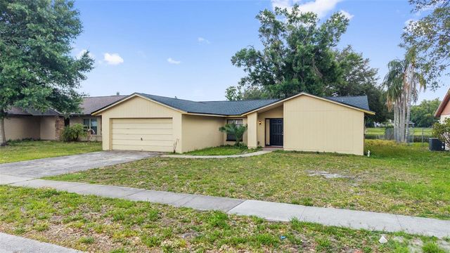 17635 MEADOWBRIDGE DRIVE, Lutz, FL 33549