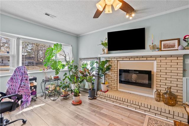 19 Old Church CIR, Portsmouth, VA 23703