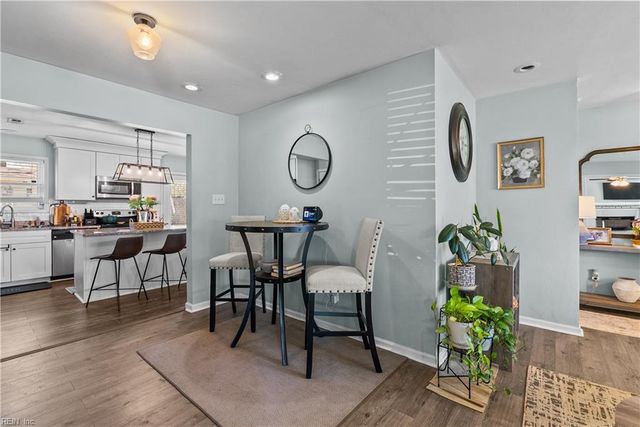 19 Old Church CIR, Portsmouth, VA 23703