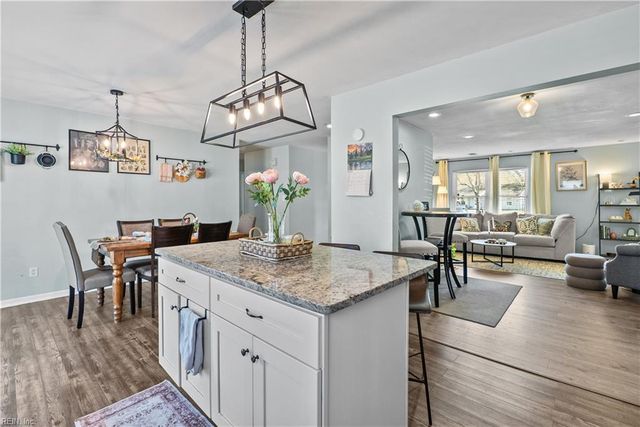 19 Old Church CIR, Portsmouth, VA 23703