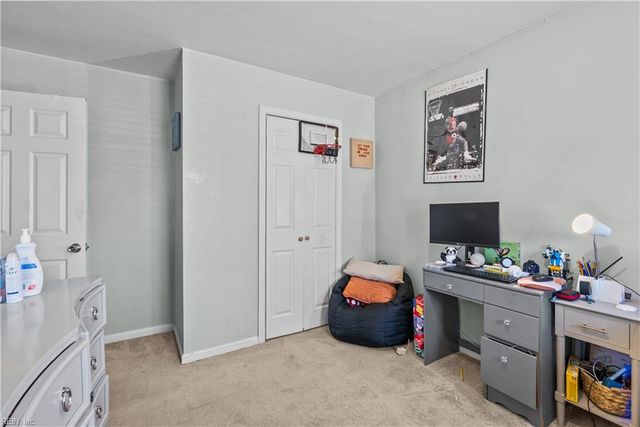 19 Old Church CIR, Portsmouth, VA 23703