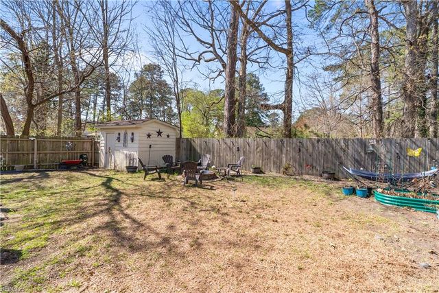 19 Old Church CIR, Portsmouth, VA 23703