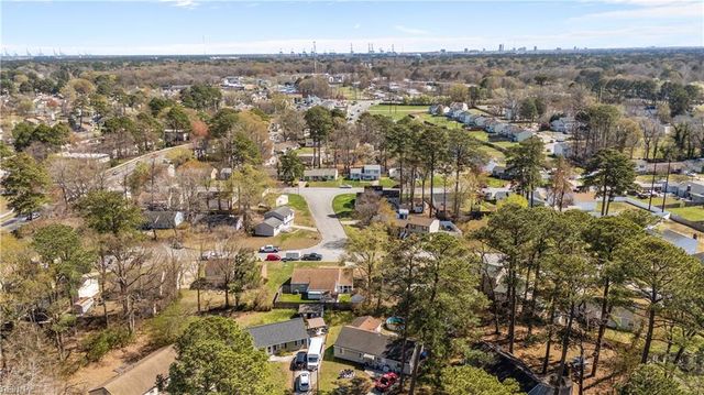 19 Old Church CIR, Portsmouth, VA 23703