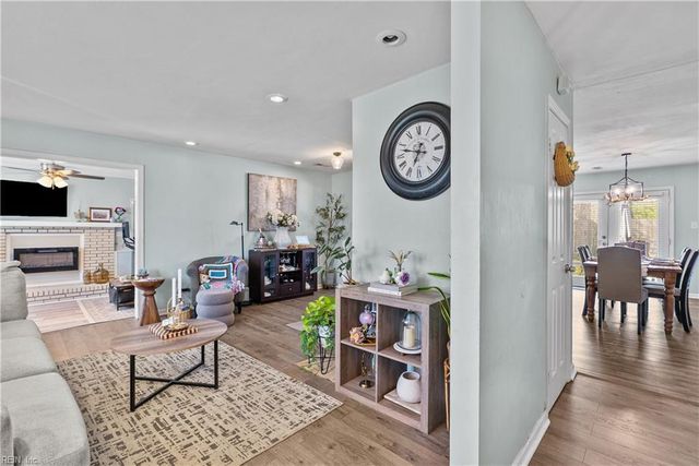 19 Old Church CIR, Portsmouth, VA 23703