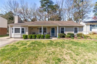 19 Old Church CIR, Portsmouth, VA 23703