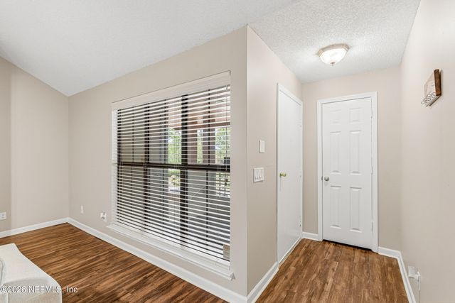 704 WOOD HILL Drive 704, Jacksonville, FL 32256