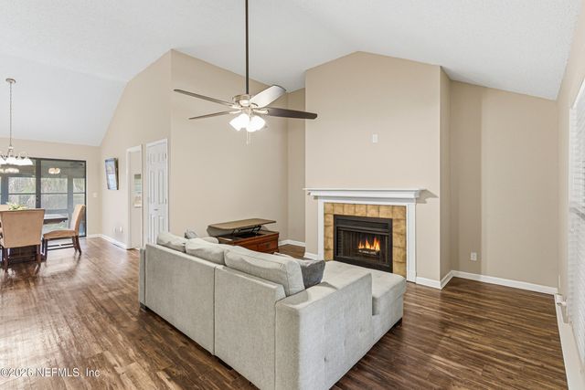 704 WOOD HILL Drive 704, Jacksonville, FL 32256