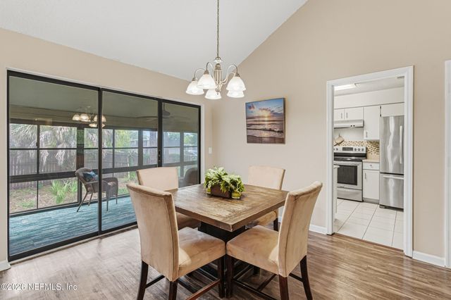 704 WOOD HILL Drive 704, Jacksonville, FL 32256