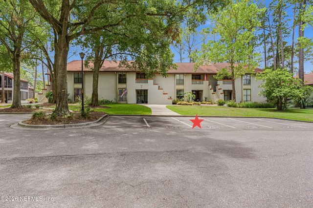 704 WOOD HILL Drive 704, Jacksonville, FL 32256