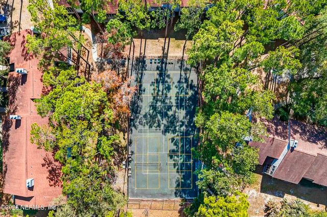 704 WOOD HILL Drive 704, Jacksonville, FL 32256