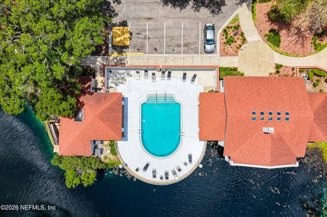 704 WOOD HILL Drive 704, Jacksonville, FL 32256