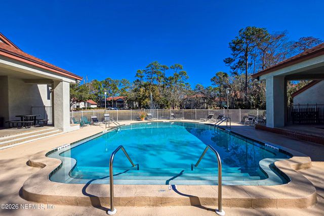 704 WOOD HILL Drive 704, Jacksonville, FL 32256