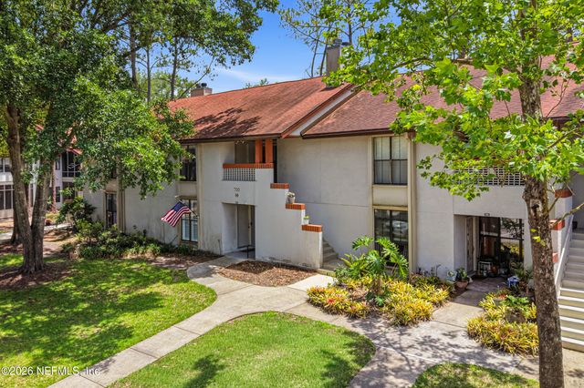 704 WOOD HILL Drive 704, Jacksonville, FL 32256