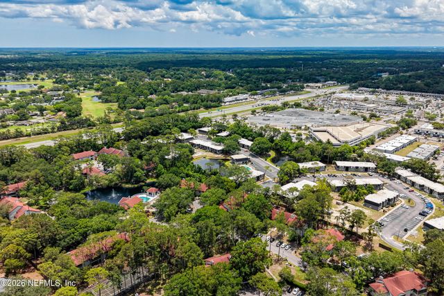 704 WOOD HILL Drive 704, Jacksonville, FL 32256