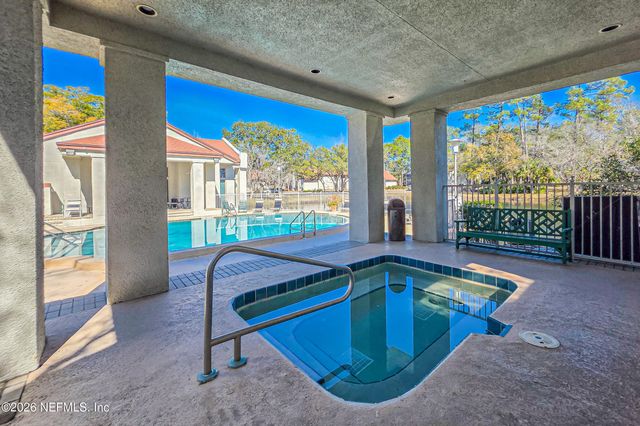 704 WOOD HILL Drive 704, Jacksonville, FL 32256