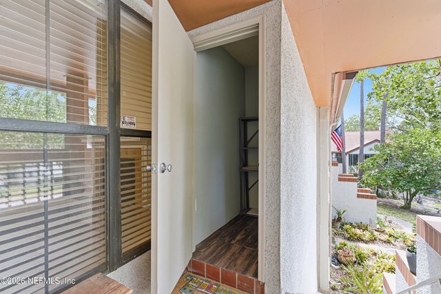 704 WOOD HILL Drive 704, Jacksonville, FL 32256