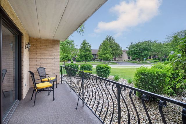 15651 Garden View Court 1D, Orland Park, IL 60462