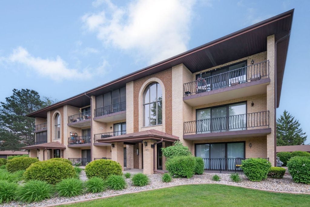15651 Garden View Court 1D, Orland Park, IL 60462