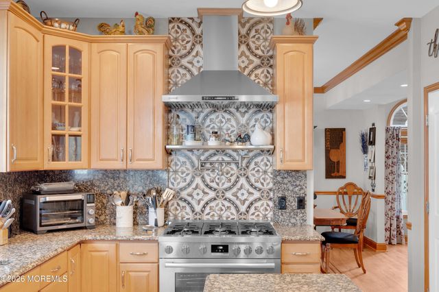 928 Seaman Avenue, Beachwood, NJ 08722