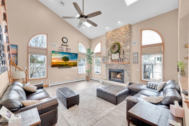 928 Seaman Avenue, Beachwood, NJ 08722