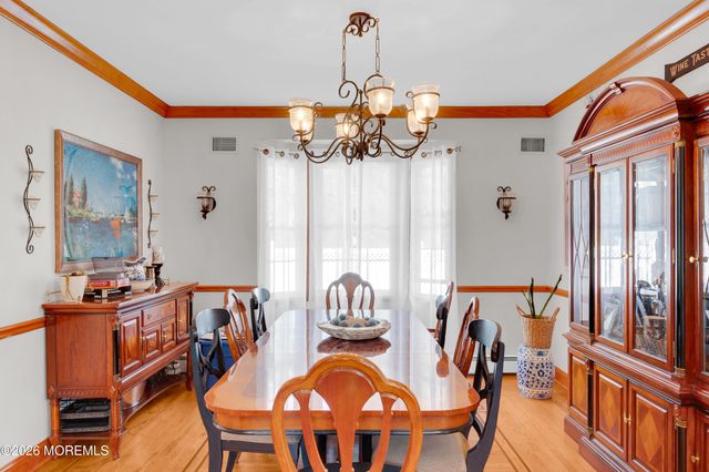 928 Seaman Avenue, Beachwood, NJ 08722