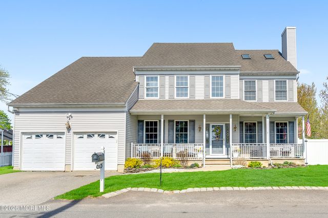 928 Seaman Avenue, Beachwood, NJ 08722