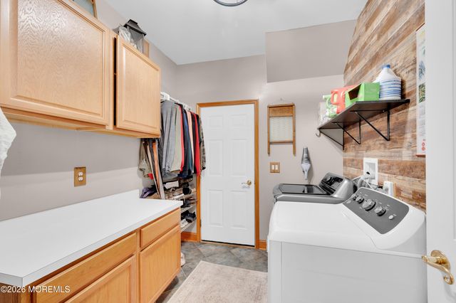 928 Seaman Avenue, Beachwood, NJ 08722