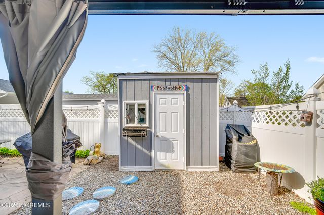 928 Seaman Avenue, Beachwood, NJ 08722