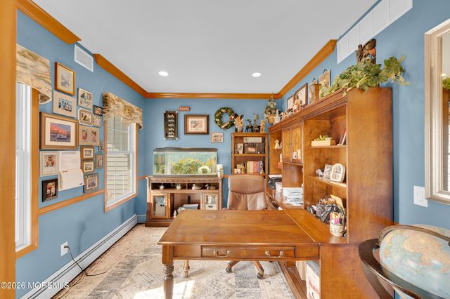 928 Seaman Avenue, Beachwood, NJ 08722