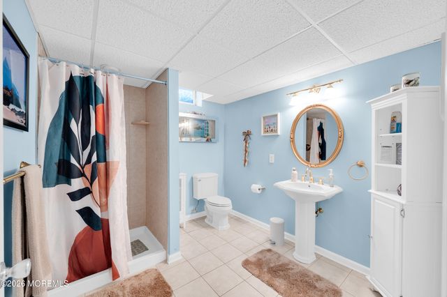 928 Seaman Avenue, Beachwood, NJ 08722