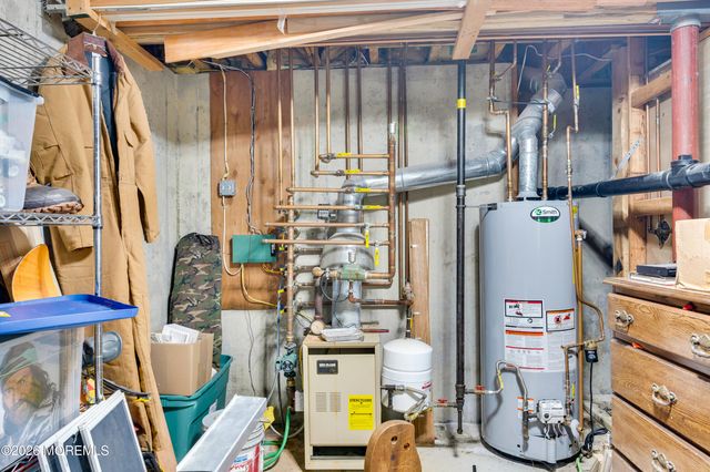 928 Seaman Avenue, Beachwood, NJ 08722