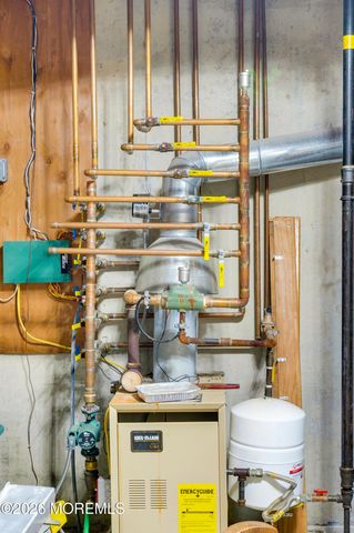 928 Seaman Avenue, Beachwood, NJ 08722