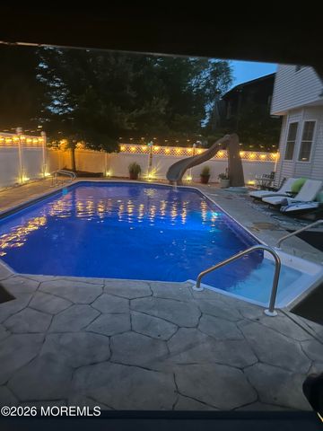 928 Seaman Avenue, Beachwood, NJ 08722