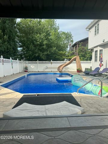 928 Seaman Avenue, Beachwood, NJ 08722