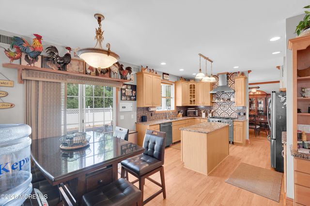 928 Seaman Avenue, Beachwood, NJ 08722